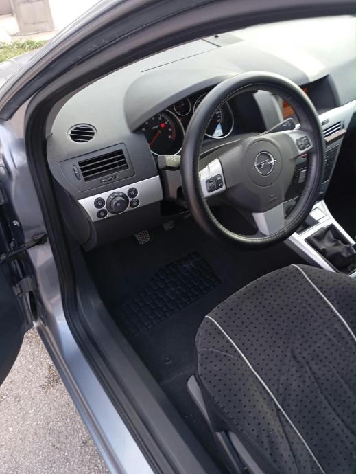 Opel Astra 1,4 16V Enjoy - CIJENA NIJE FIKSNA, fotografija 3