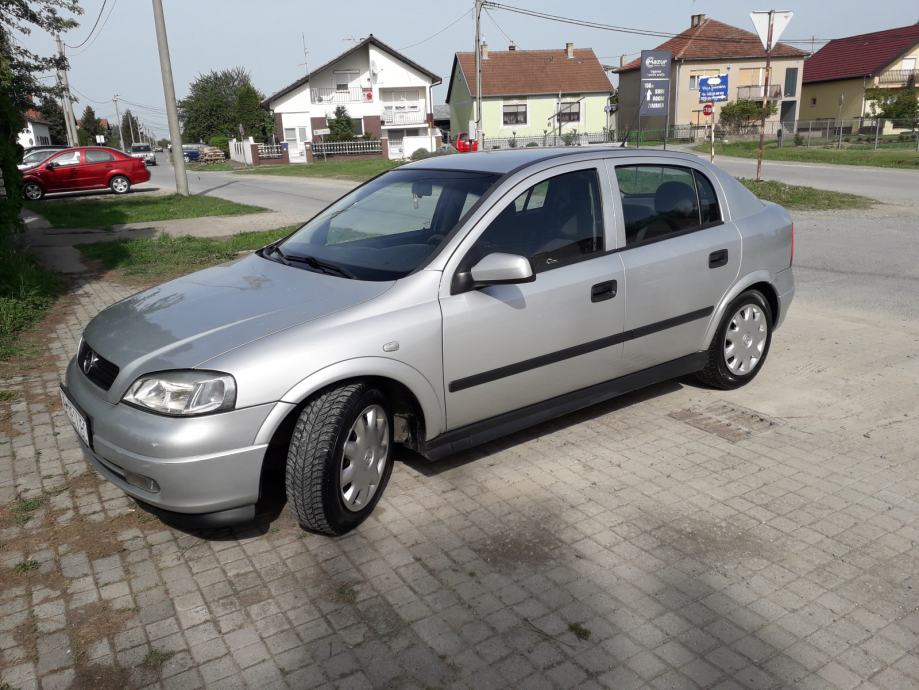 Opel astra 2001 год