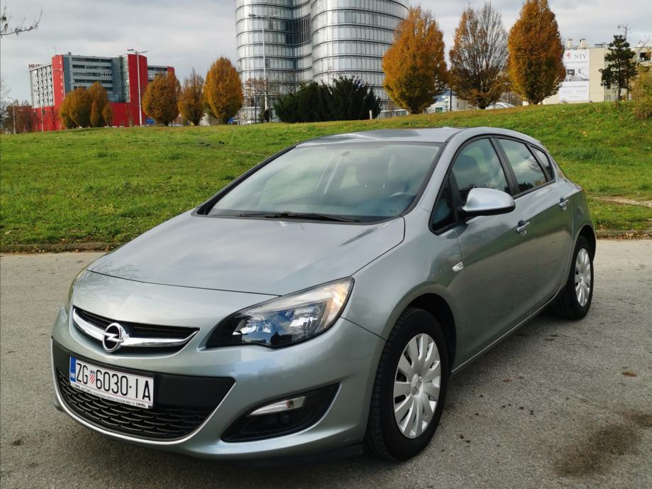 Opel Astra 1.4 16V KUPLJEN U HR