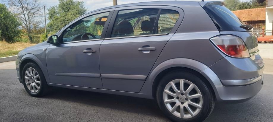 Opel Astra 1,4 16V REG GODINU DANA VELIKI SERVIS, fotografija 4