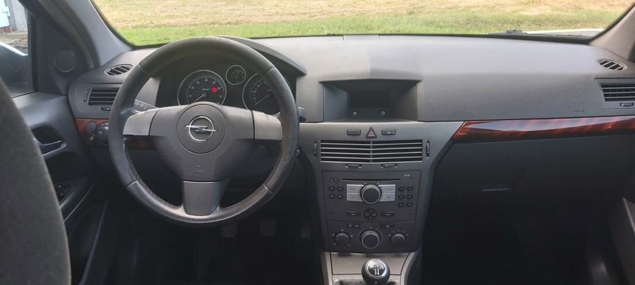 Opel Astra 1,4 16V REG GODINU DANA VELIKI SERVIS, fotografija 13