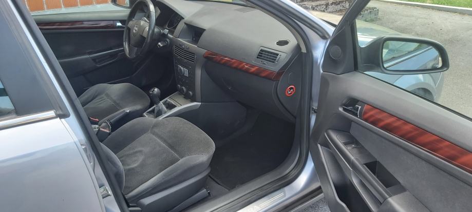 Opel Astra 1,4 16V REG GODINU DANA VELIKI SERVIS, fotografija 15
