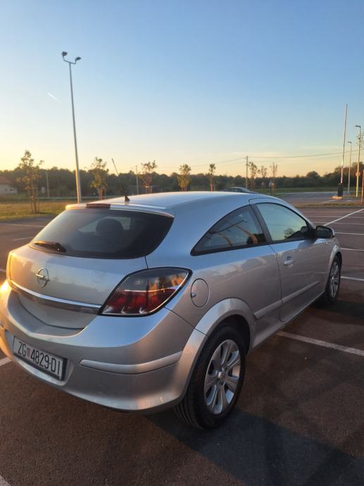 Opel Astra 1,4 16V, fotografija 3