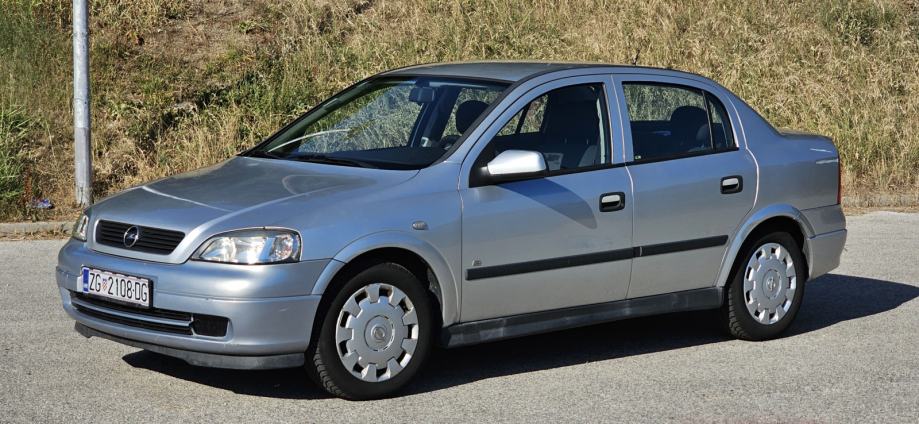 Opel Astra, 4 vrata 1400 ccm, benzinac, 66 kw, 105.000 km!!!, fotografija 2
