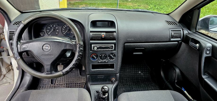 Opel Astra, 4 vrata 1400 ccm, benzinac, 66 kw, 105.000 km!!!, fotografija 11