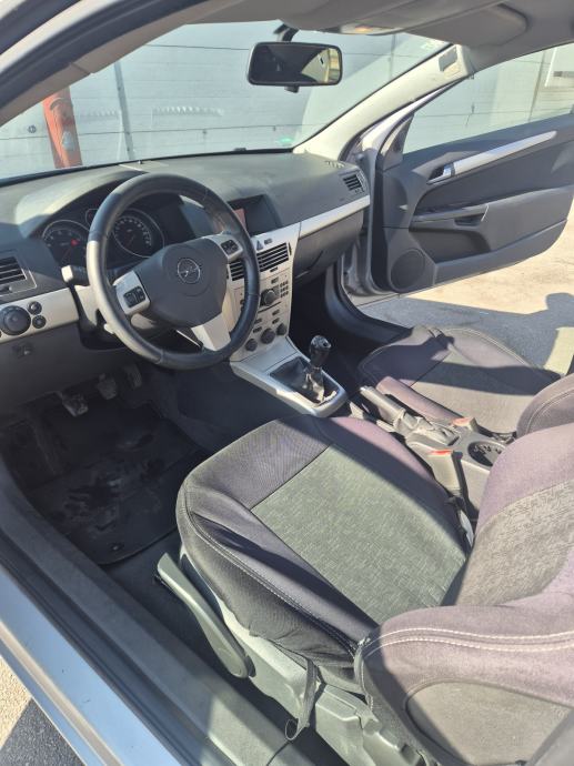 Opel Astra 1,4 16V, fotografija 5