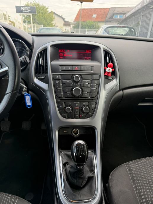 Opel Astra 1.4 ENJOY, fotografija 10