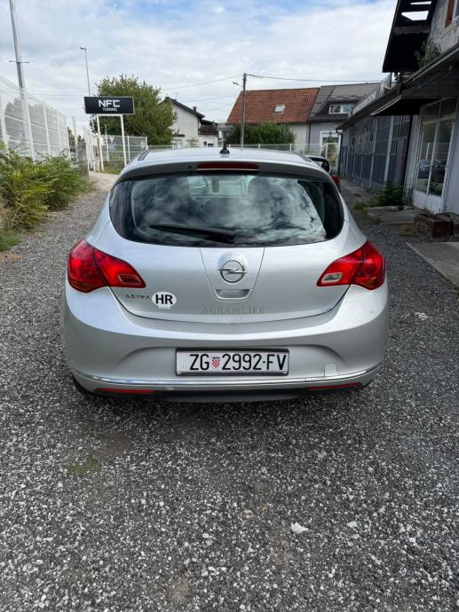 Opel Astra 1.4 ENJOY, fotografija 4