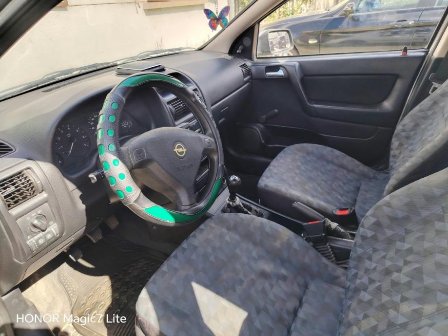 Opel Astra 1,4 GL, fotografija 9