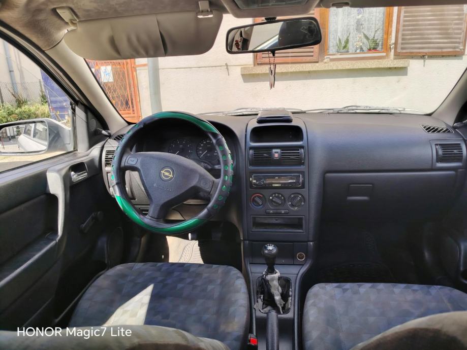 Opel Astra 1,4 GL, fotografija 5
