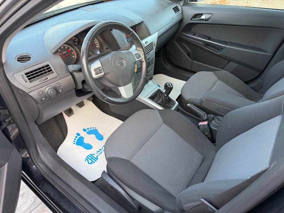 OPEL ASTRA 1,4 =HR AUTO= REG 1-GOD =SERVISNA KNJIGA= KLIMA, fotografija 6