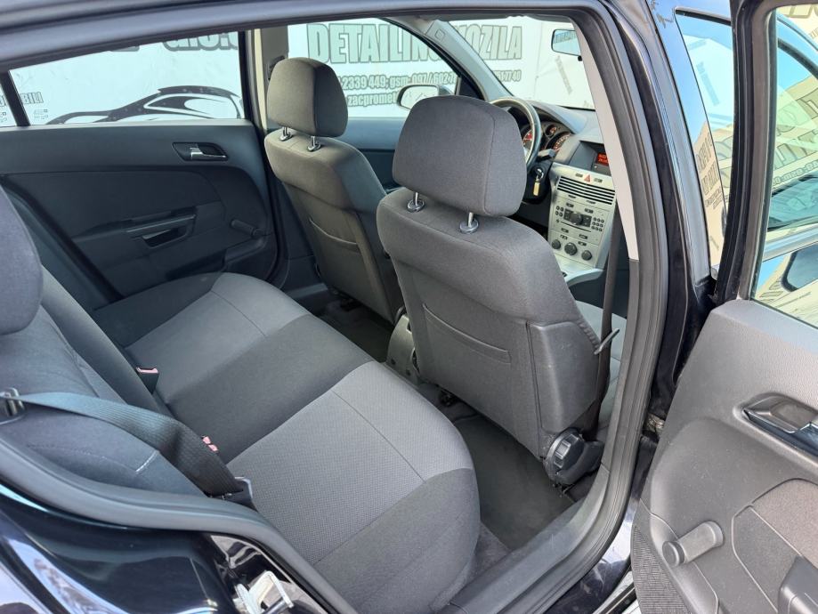 OPEL ASTRA 1,4 =HR AUTO= REG 1-GOD =SERVISNA KNJIGA= KLIMA, fotografija 16