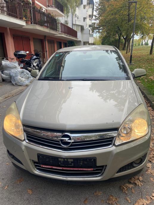 Opel Astra 1,4 neregistriran, 144.520km, fotografija 3