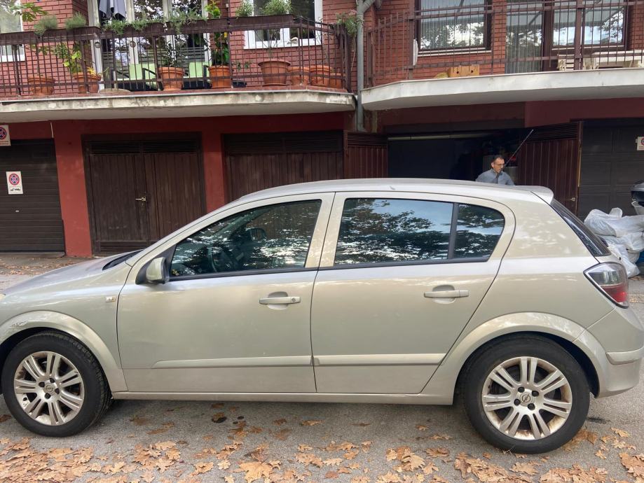 Opel Astra 1,4 neregistriran, 144.520km, fotografija 2
