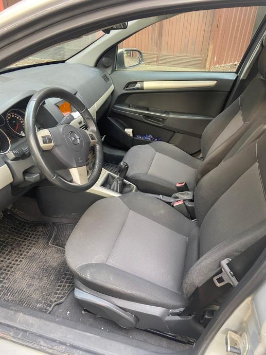 Opel Astra 1,4 neregistriran, 144.520km, fotografija 6