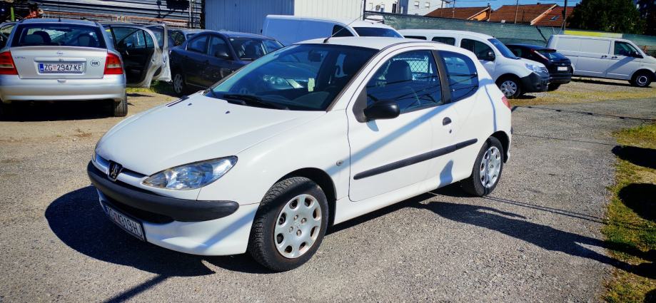 Opel Astra 1,4 ** ODLIČNO STANJE,KLIMA**, fotografija 15