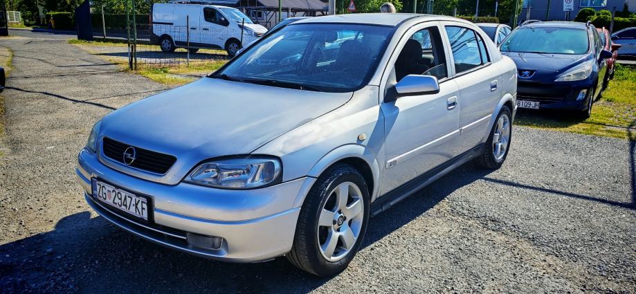 Opel Astra 1,4 ** ODLIČNO STANJE,KLIMA**, fotografija 14