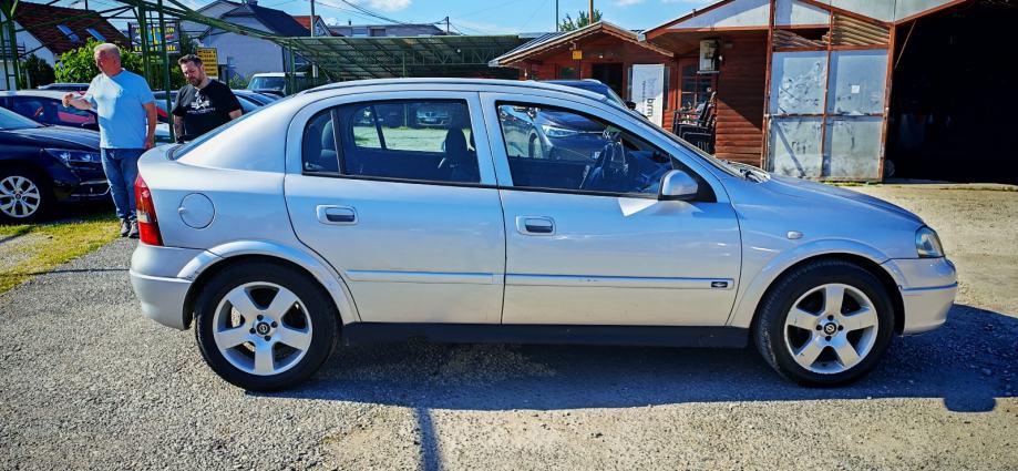 Opel Astra 1,4 ** ODLIČNO STANJE,KLIMA**, fotografija 9