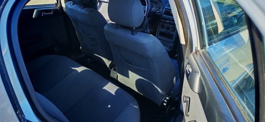 Opel Astra 1,4 ** ODLIČNO STANJE,KLIMA**, fotografija 19