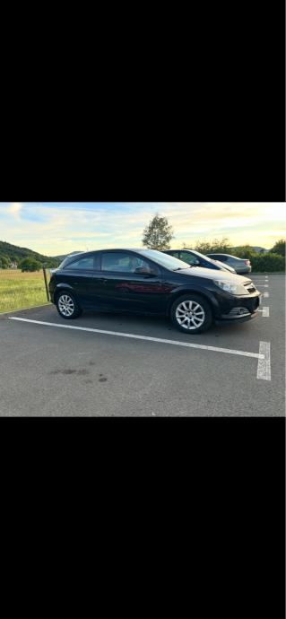 Opel Astra 1,4, fotografija 2