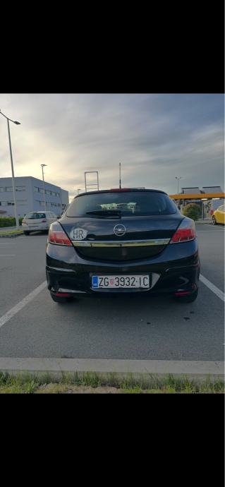 Opel Astra 1,4, fotografija 4