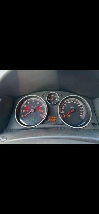 Opel Astra 1,4, fotografija 7