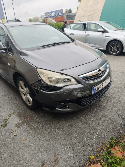 Opel Astra 1,4 Turbo, fotografija 2