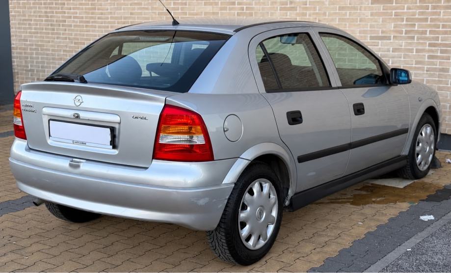 Opel Astra 1,4i•HR.AUTO•196TKM•REGISTRIRAN GODINU DANA•, fotografija 11
