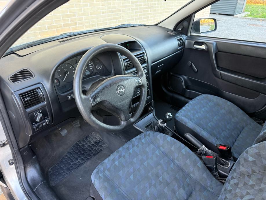 Opel Astra 1,4i•HR.AUTO•196TKM•REGISTRIRAN GODINU DANA•, fotografija 14
