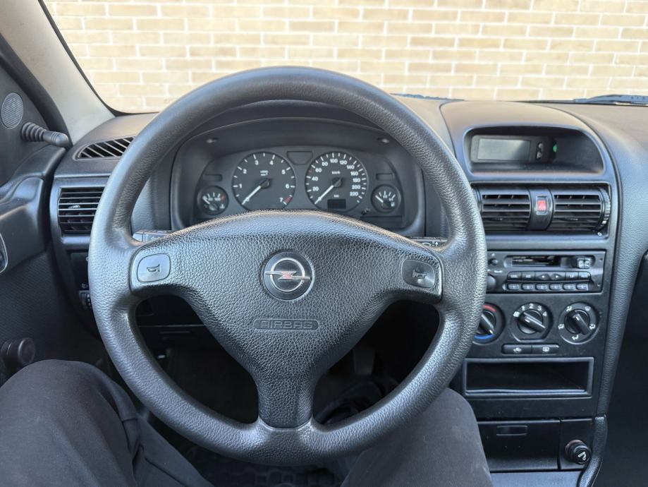 Opel Astra 1,4i•HR.AUTO•196TKM•REGISTRIRAN GODINU DANA•, fotografija 13