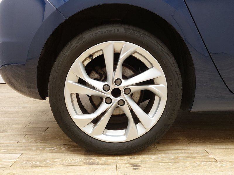 Opel Astra 1.5 D Business Elegance • Full LED, fotografija 8