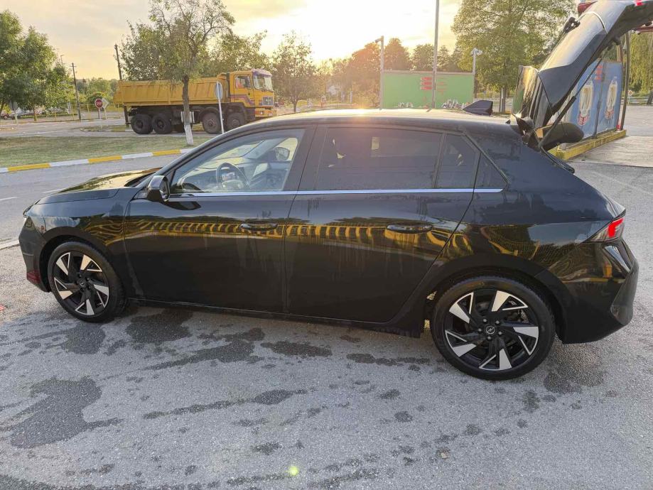 Opel Astra 1,5 D CDTI Elegance, fotografija 2