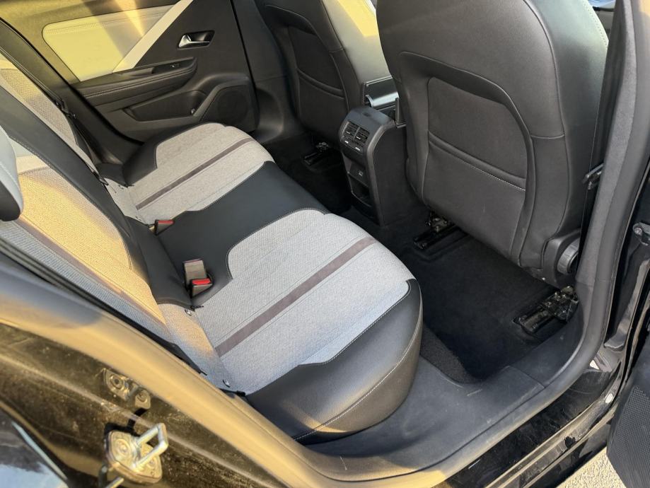 Opel Astra 1,5 D CDTI Elegance, fotografija 7
