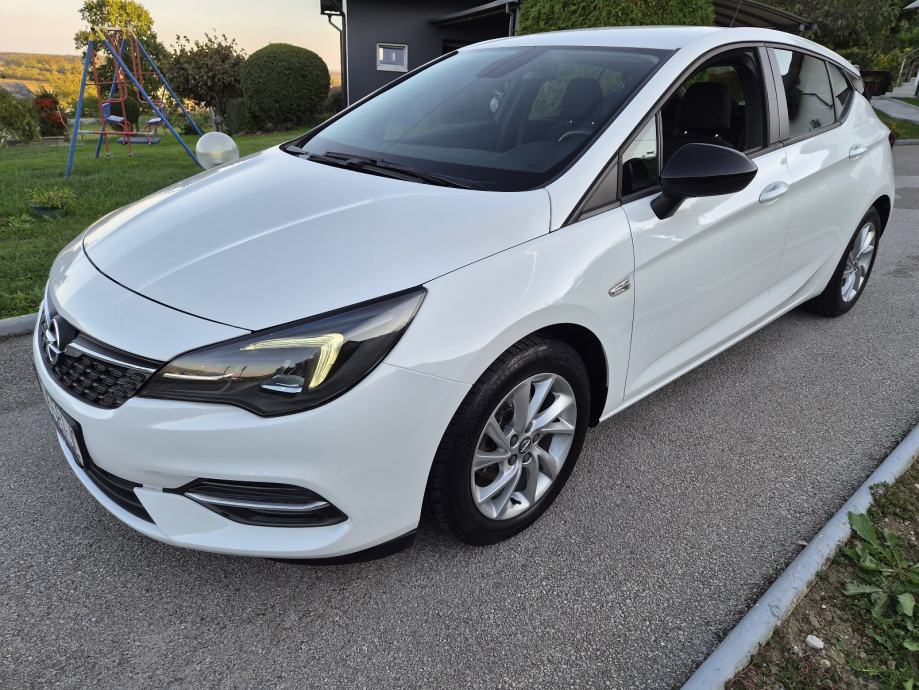 Opel Astra 1,5 D 105ks Reg.01/2027 God., fotografija 2