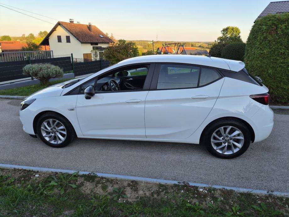 Opel Astra 1,5 D 105ks Reg.01/2027 God., fotografija 5