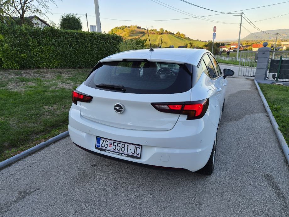 Opel Astra 1,5 D 105ks Reg.01/2027 God., fotografija 9
