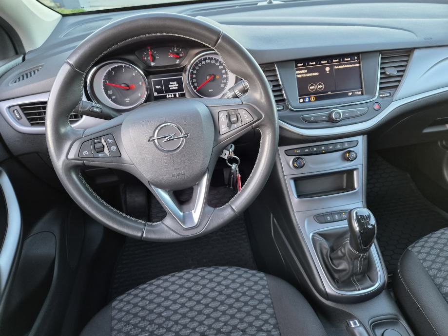 Opel Astra 1,5 D 105ks Reg.01/2027 God., fotografija 15