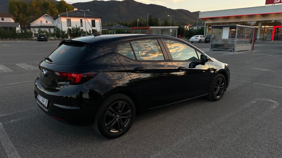 Opel Astra 1,5 D Enjoy, fotografija 9