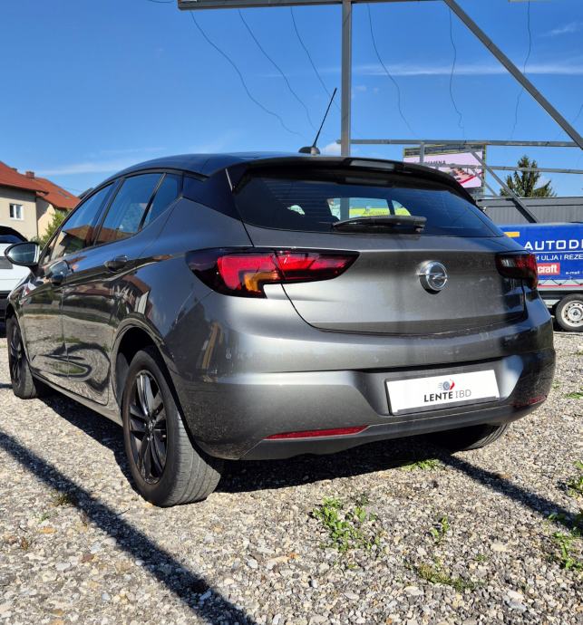 Opel Astra 1,5 D, fotografija 5
