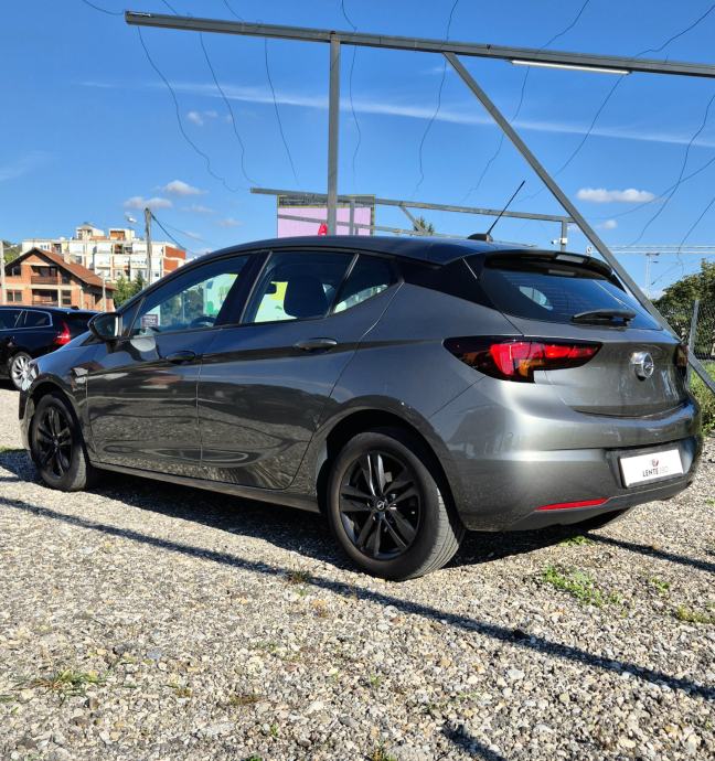 Opel Astra 1,5 D, fotografija 4