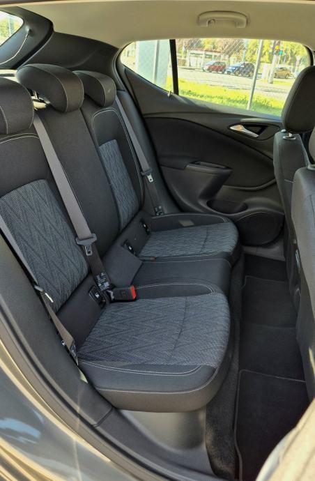 Opel Astra 1,5 D, fotografija 19