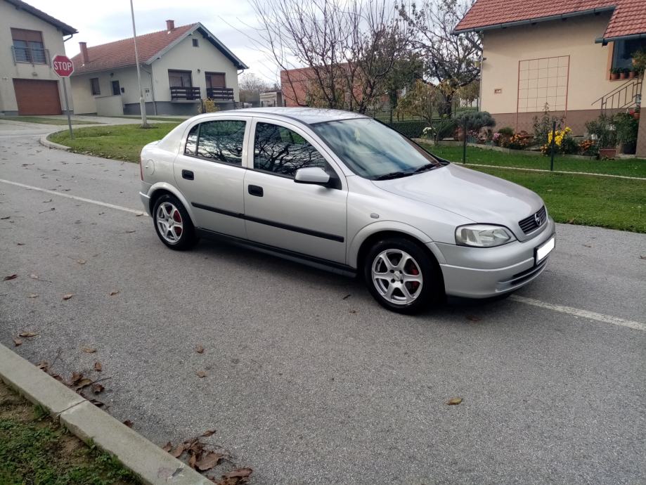 Opel astra 2001 год