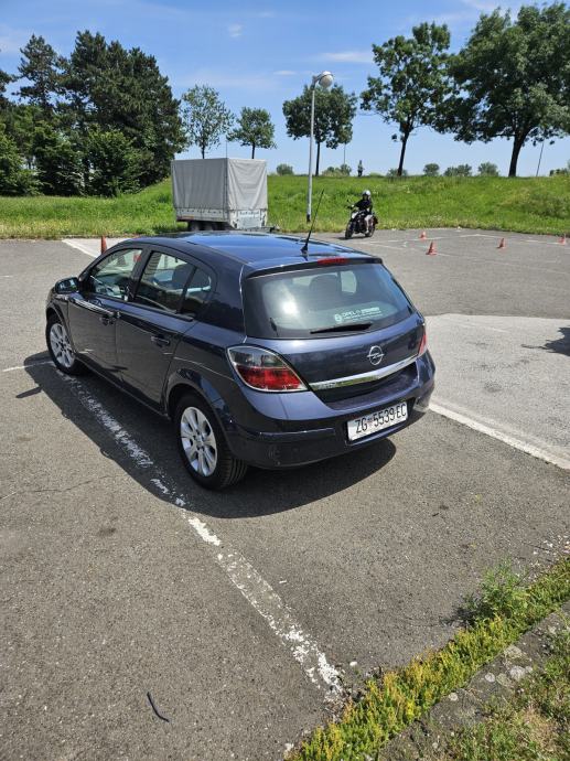 Opel Astra 1,6 16V, fotografija 6