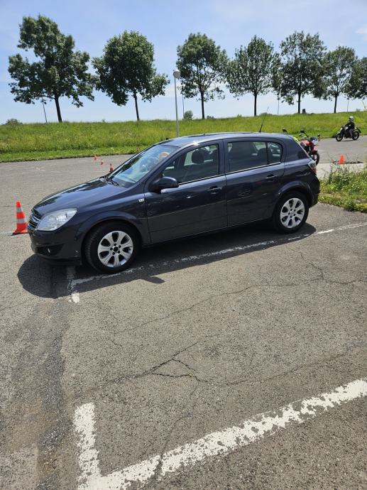Opel Astra 1,6 16V, fotografija 8