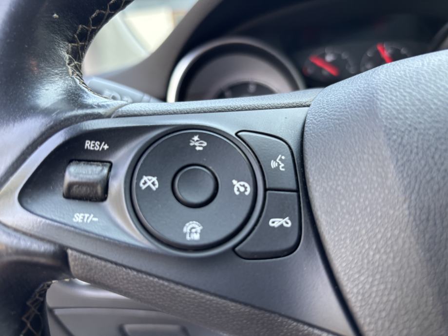 OPEL ASTRA 1.6 CDTi 2018 GOD INNOVATION OPREMA TOP STANJE 7,900€!!!, fotografija 16