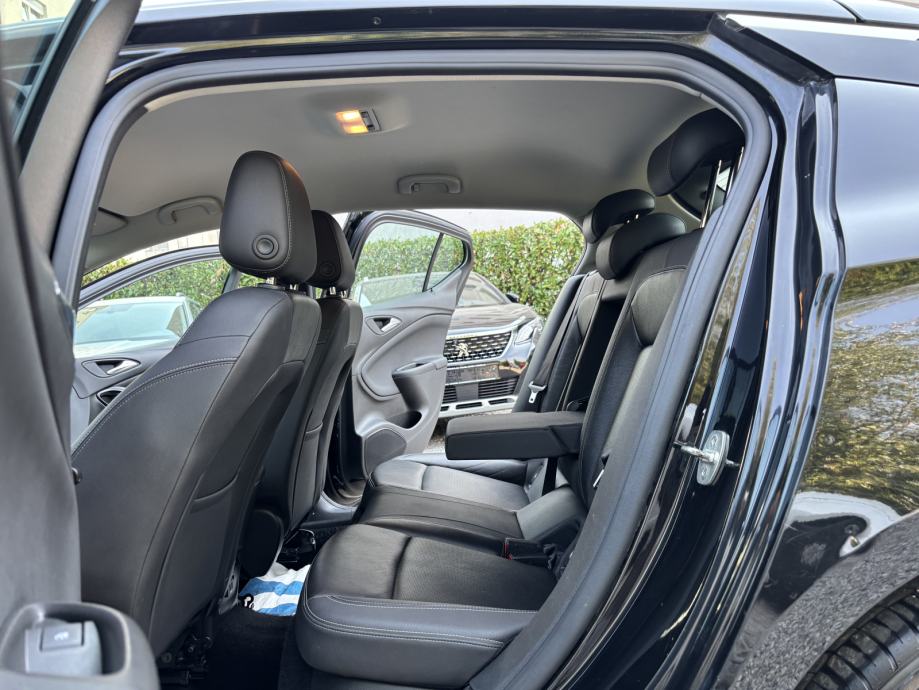 OPEL ASTRA 1.6 CDTi 2018 GOD INNOVATION OPREMA TOP STANJE 7,900€!!!, fotografija 8
