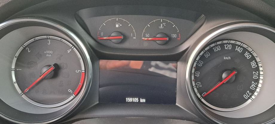 Opel Astra 1.6 CDTI Active, fotografija 9