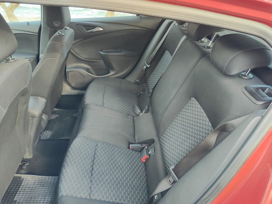 Opel Astra 1.6 CDTI automatik, fotografija 15
