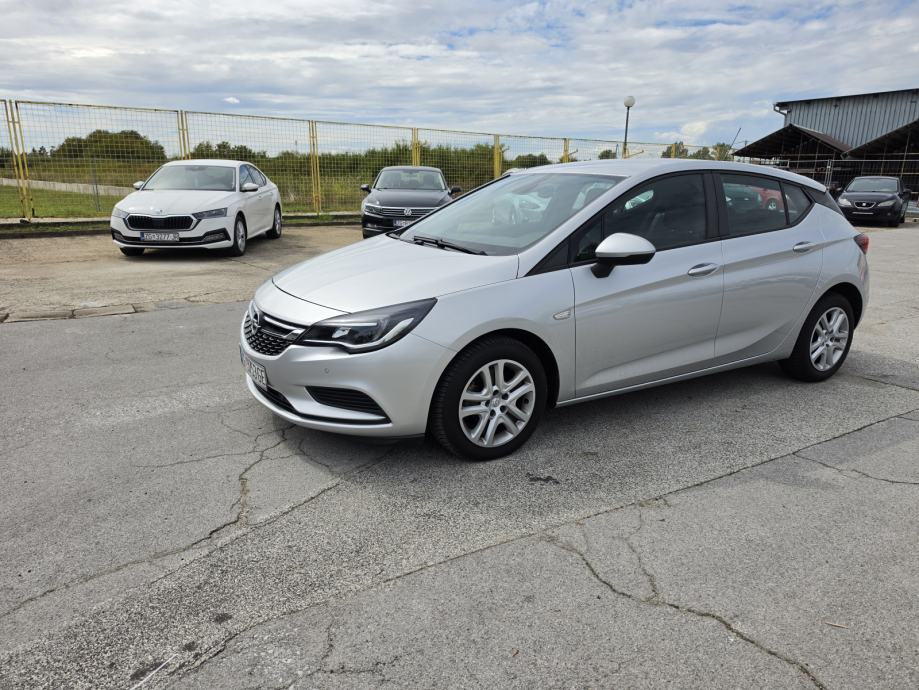 Opel Astra 1.6 CDTI*HR VOZILO *PRVI VLASNIK *SERVISNA *KARTICE 36 RATA, fotografija 2