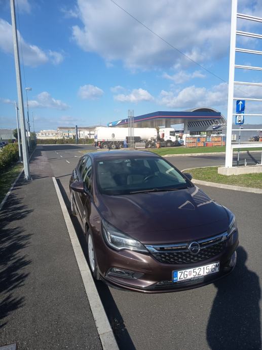 Opel Astra 1.6 CDTI u odličnom stanju!, fotografija 8